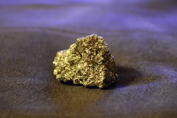 Piryt - Złoto głupców? Odkryj sekrety tego minerału